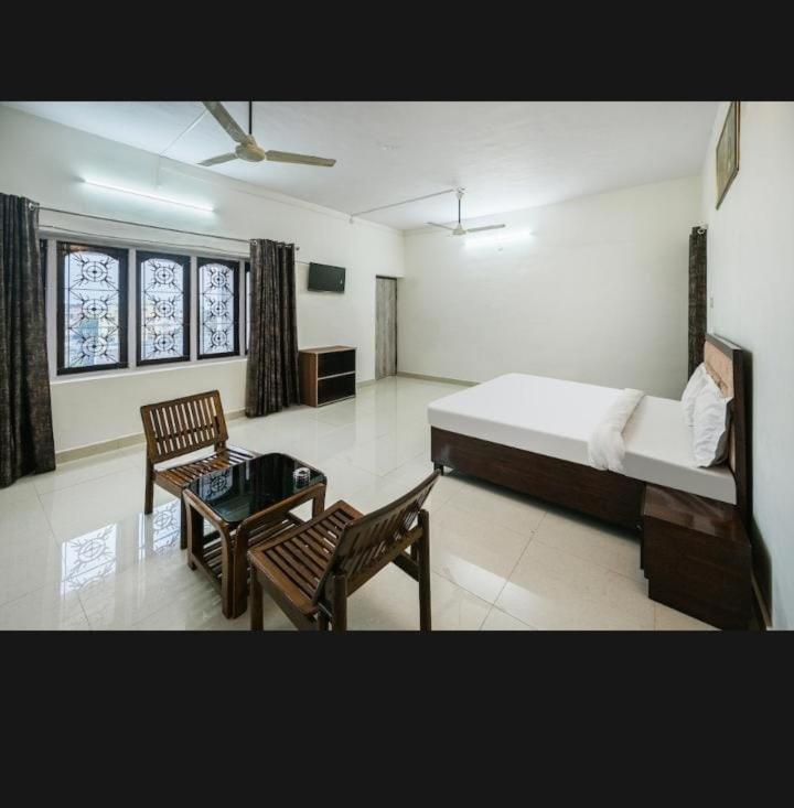 Zora Park Luxury Rooms Βιζαχαπατνάμ Εξωτερικό φωτογραφία
