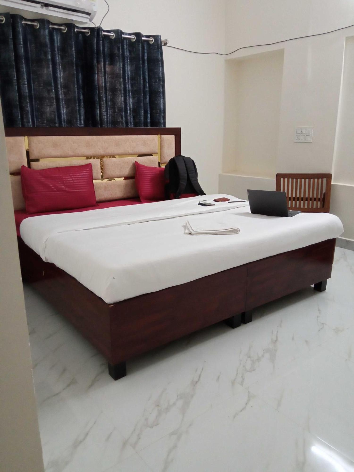 Zora Park Luxury Rooms Βιζαχαπατνάμ Εξωτερικό φωτογραφία